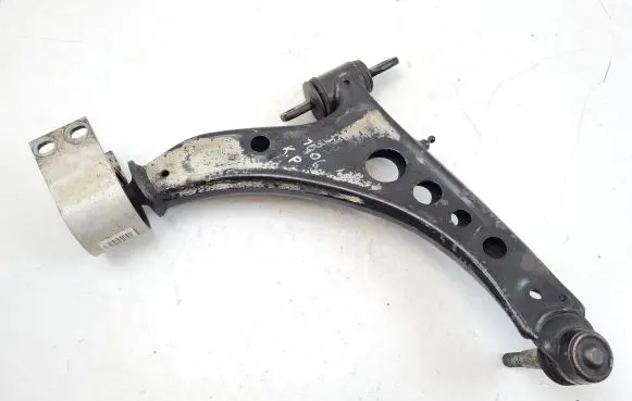 Opel Insignia B Front lower control arm/wishbone 84198832 84198829