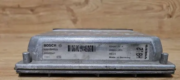 Volvo S80 Engine control unit/module 0261204559