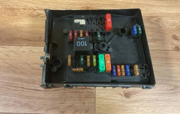 Volkswagen Caddy Fuse module 1K0937125C 017183073