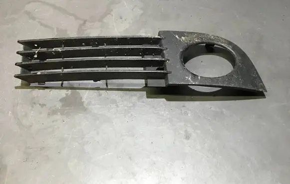 Audi A6 S6 C5 4B Front fog light trim/grill 4B0807682T