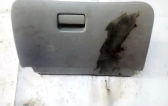 Nissan Almera N16 Glove box