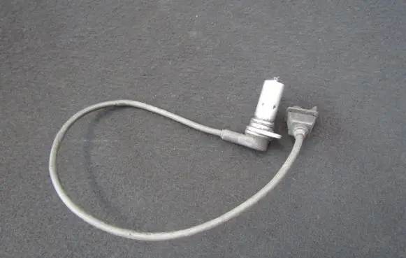 Volkswagen PASSAT B5 Crankshaft position sensor 028907319b