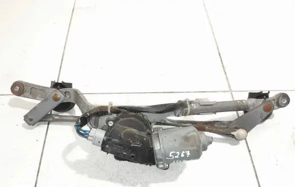 Toyota Auris 150 Front wiper linkage and motor 8511002190 1593000831