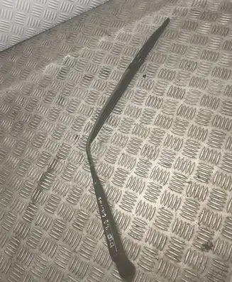 Mitsubishi Pajero Rear wiper blade arm 