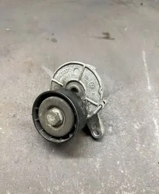 Skoda Octavia Mk3 (5E) Generator/alternator belt tensioner 04L903315