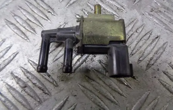 Nissan Micra Vacuum valve K5T48474