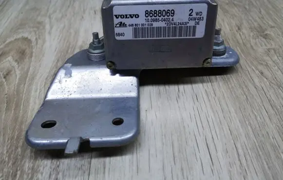 Volvo S60 ESP acceleration yaw rate sensor 8688069
