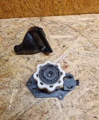 Renault Clio IV Spare wheel mounting bracket 8105937