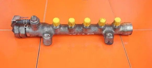 Mazda 6 Fuel line pipe 18MB50
