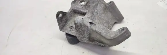 Volvo XC60 Engine mounting bracket 31460903 31460904