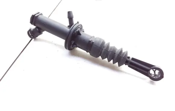 Renault Megane II Clutch master cylinder 8200151770C