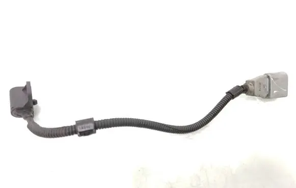 Volkswagen PASSAT B6 Crankshaft position sensor 9805940 1307aj