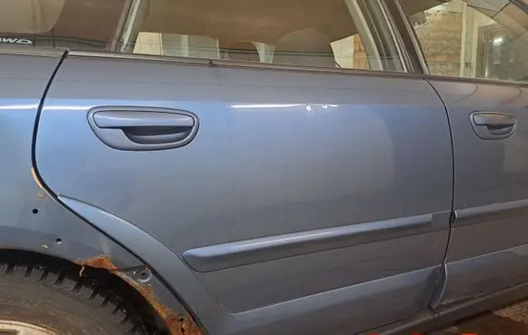 Subaru Outback Rear door 33A