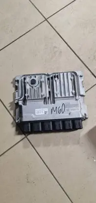 BMW 5 G30 G31 Engine control unit/module 8598154 030022827 0281034204