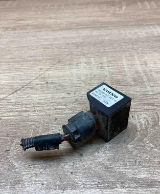 Volvo S60 Airbag deployment crash/impact sensor 8691733 8691736 05W515
