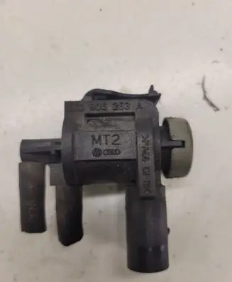 Volkswagen Golf V Turbo solenoid valve 1K0906283A