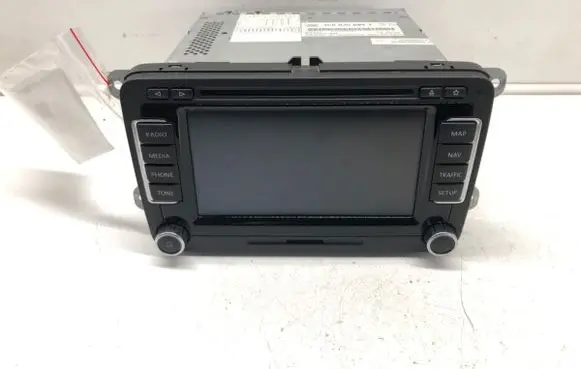 Volkswagen PASSAT CC Radio/CD/DVD/GPS head unit 3C0035684J