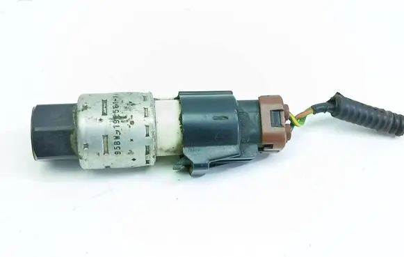 Ford Focus Air conditioning (A/C) pressure sensor 95BW19E561AA