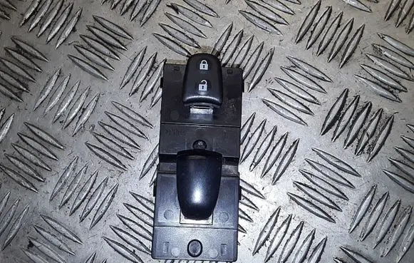 Nissan Juke I F15 Electric window control switch 254111ka5a