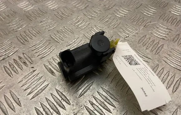 Volvo XC90 Turbo solenoid valve 31339808