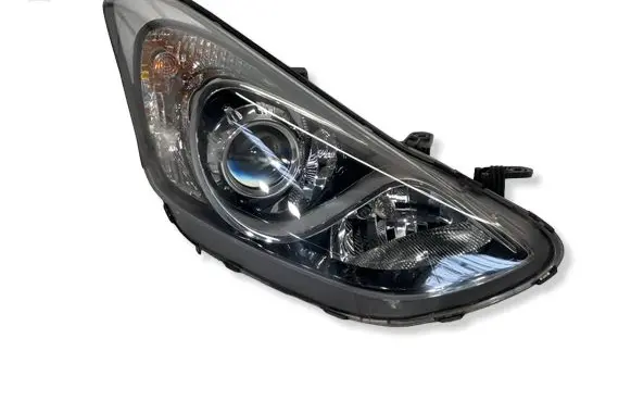 Hyundai i30 Headlight/headlamp 92102A6110