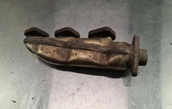 Audi A6 S6 C6 4F Exhaust manifold 059253033L