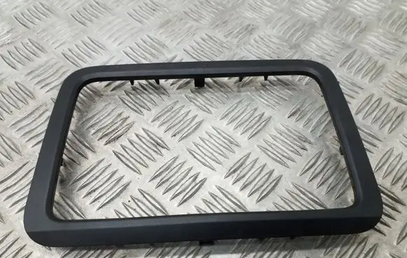 Skoda Fabia Mk2 (5J) Radio/GPS head unit trim 5J0858069A