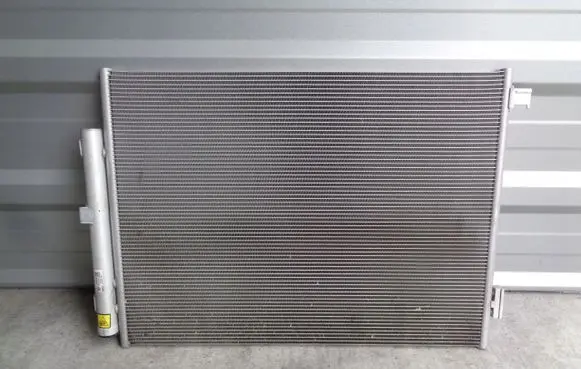 Maserati Levante A/C cooling radiator (condenser) 