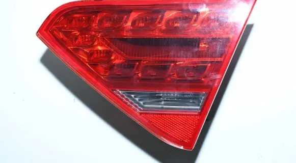 Audi A5 8T 8F Tailgate rear/tail lights 8T0945094A