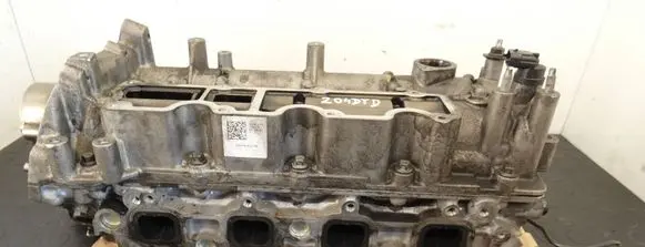 Jaguar F-Pace Engine head G4D36J011BB G4D36J011 PBG4D36090AC