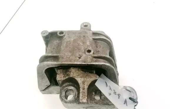 Volkswagen PASSAT B6 Engine mount bracket 1K0199262 1K0199262M