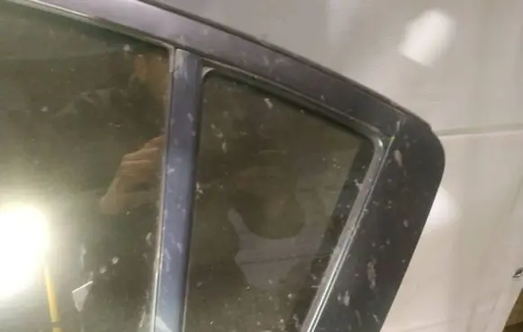 Mazda 3 I Rear vent window glass as2