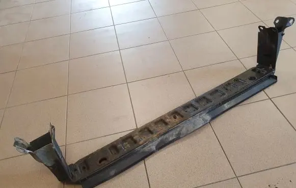 Volvo V70 Bottom radiator support slam panel 