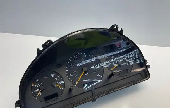Speedometer (instrument cluster)