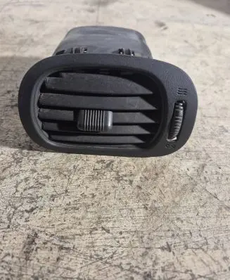 Chrysler Grand Voyager IV Dash center air vent grill 05C95TRMAA 12050