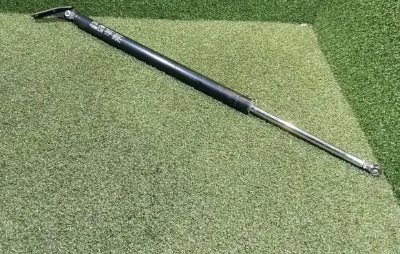 Mitsubishi Space Gear Tailgate/trunk strut/damper MB927609