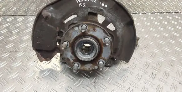 Toyota Verso Front wheel hub
