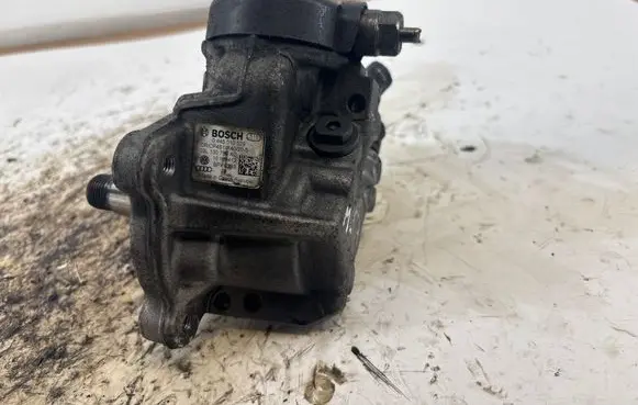 Audi Q5 SQ5 8R Fuel injection high pressure pump 0445010529 10100412 03L130755AC
