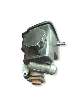 Mercedes-Benz E W211 Power steering pump LH2110306 0024667301