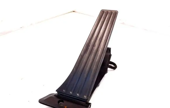 BMW X1 E84 Accelerator throttle pedal 6860784
