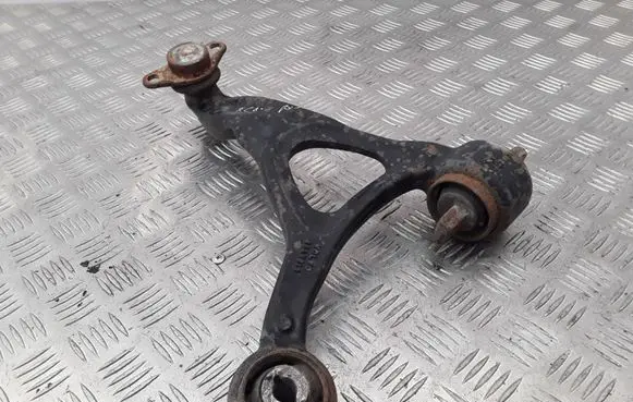 Volvo XC90 Front lower control arm/wishbone 8646613