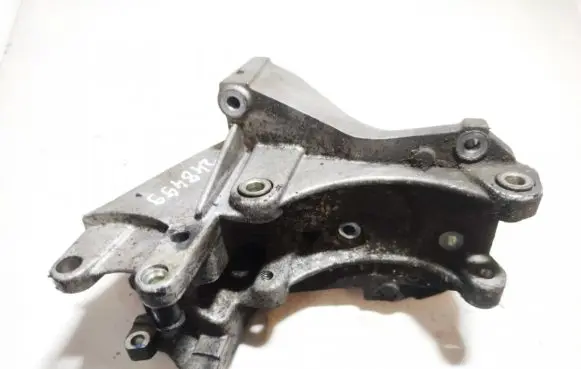 Peugeot 307 Engine mounting bracket 96348183 96348179