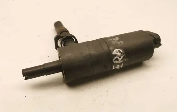 Nissan Primera Windscreen/windshield washer pump