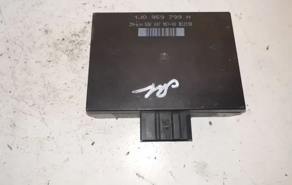 Volkswagen Golf IV Comfort/convenience module 1J0959799H