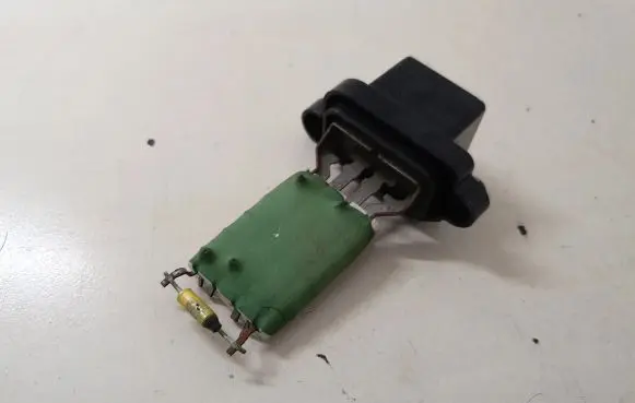 Heater blower motor/fan resistor