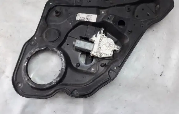 Seat Toledo II (1M) Rear door window regulator motor