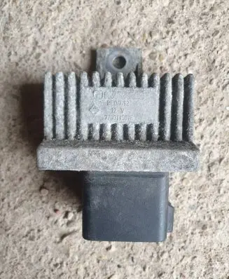 Renault Laguna II Glow plug pre-heat relay 7700115078