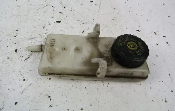 Peugeot 307 Brake fluid reservoir 