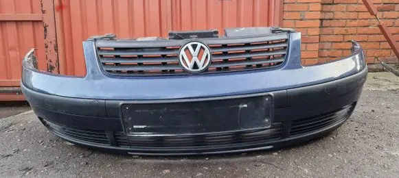 Volkswagen PASSAT B5 Front bumper 3b0807231