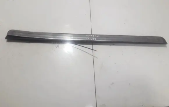 Nissan Primera Front sill trim cover 769b0av710